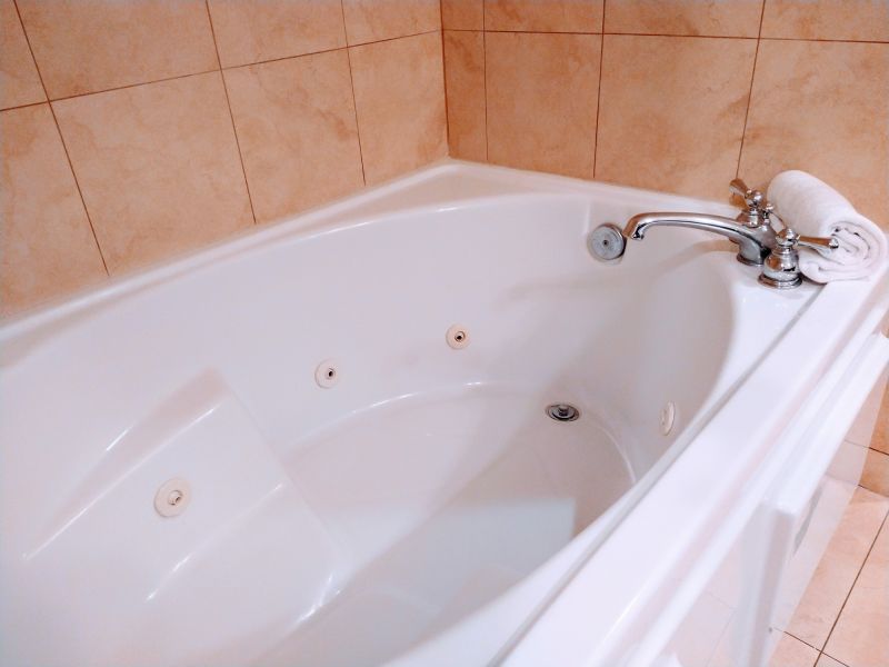 Corner Whirlpool Tub